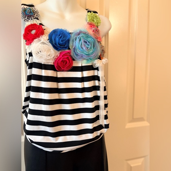 Striped Floral Embellished Women's Top, size S - Picture 3 of 7